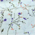Jemné kvety fialové na krémovom - bavlnené plátno