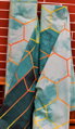 Medové plásty na zelenom - šírka 220cm - cotton fabric
