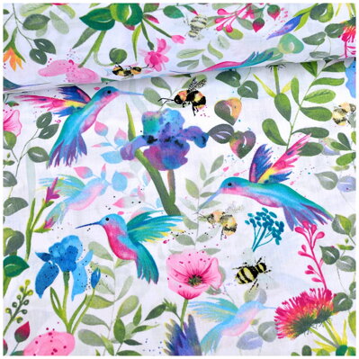 Pestrofarebné kolibríky a včely na bielom - bavlnené plátno