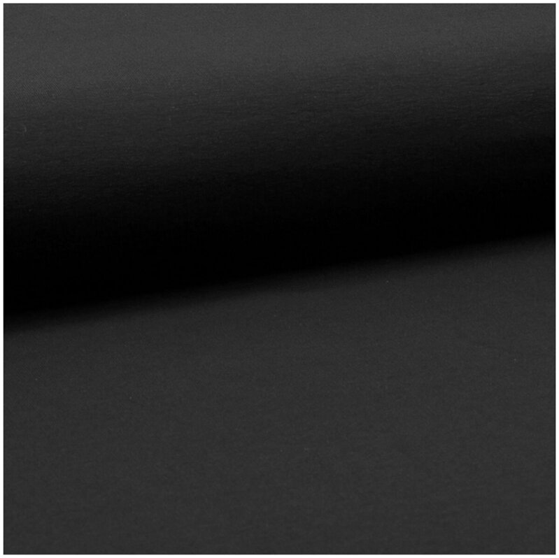 Čierna teplákovina