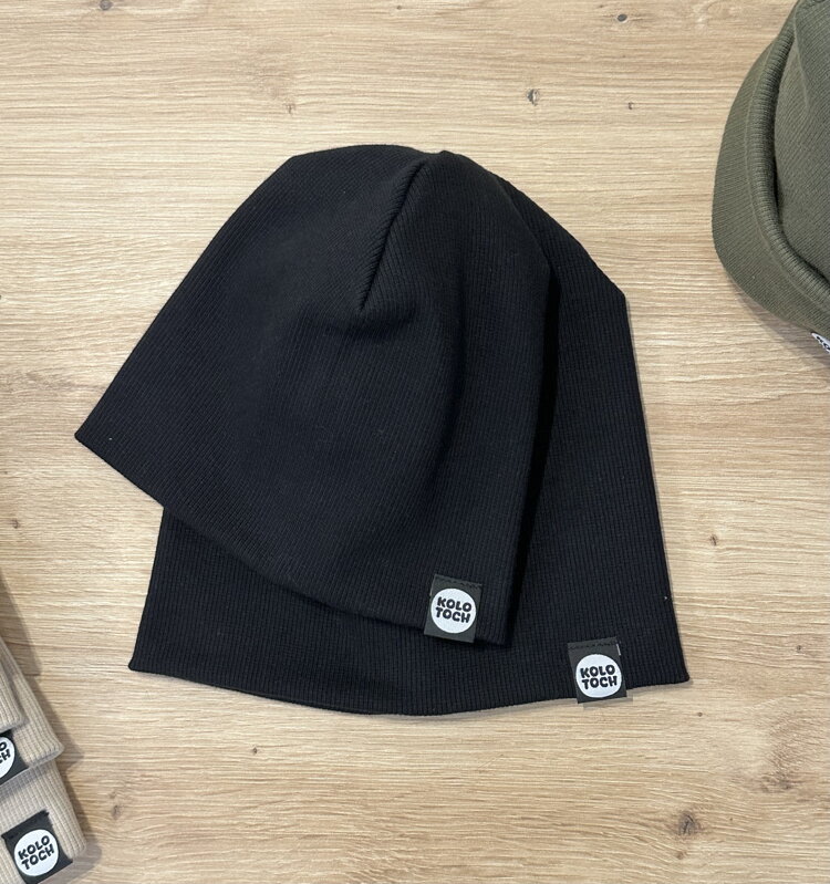 Čiapka vrúbkovaný úplet Čierna