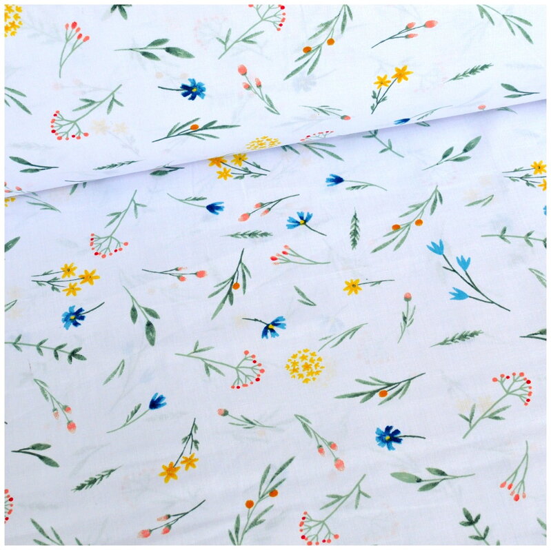 Malé lúčne kvetinky na bielom - bavlnené plátno